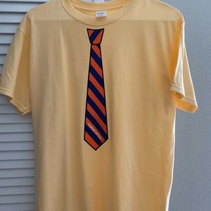 Florida Gator Two bits t-shirt size medium